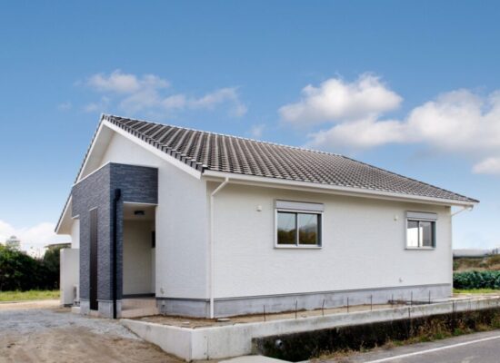 高瀬町 T様 家族の動線にこだわった、平屋＋モミの木の家